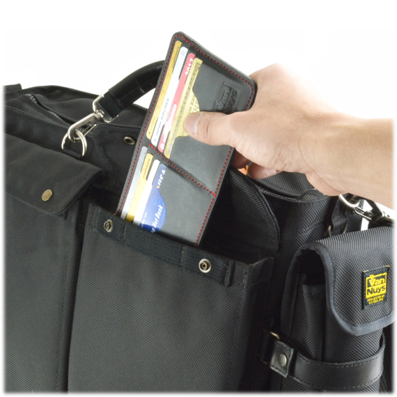 D787：ぬめ革のバッグインカードケース (紙幣・レシート用ポケット付き) 商品イメージ