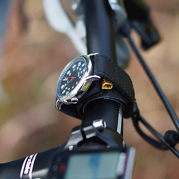 C562：自転車やバイクのハンドル用 くるっと回らない滑り止め付き 時計ホルダー 商品イメージ
