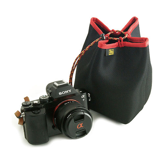 C507：デジタル機器をバッグの中で保護し 開閉しやすいクロス巾着 商品イメージ