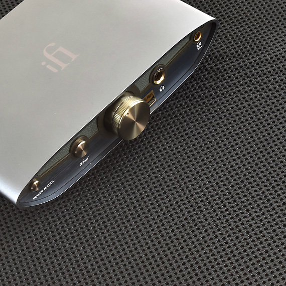 E442-ZD3：ifi-Audio ZEN DAC3用ファスナーケース 商品イメージ