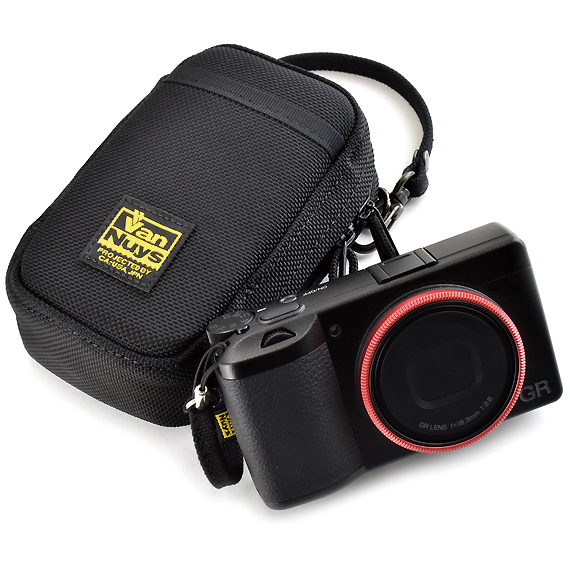 E497,E498：GR3、RX100用レンズをカードで保護する ジャバラ付きマルチケース 商品イメージ