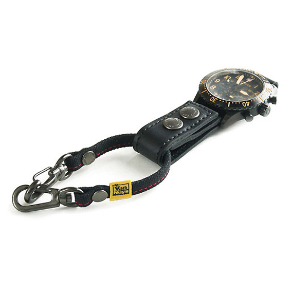 C299：ベルトに付けたりバッグに吊るせる ぬめ革の時計ホルダー／Type-D 商品イメージ