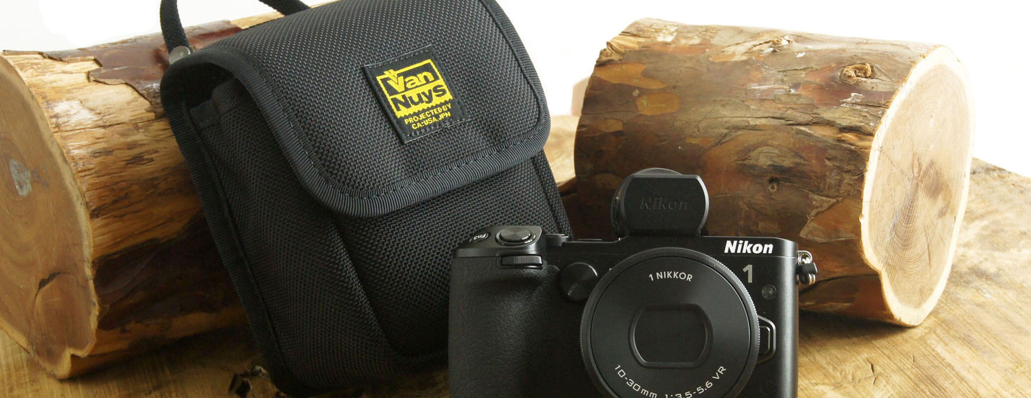 C722：Nikon 1 V3用 縦型キャリングケース／Type-A (帆布のバッグ用ストラップ付き）
